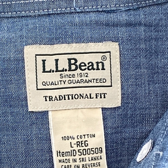 L.L. Bean Men's Traditional Fit Denim Button Down Short Sleeve Shirt - Picture 5 of 5